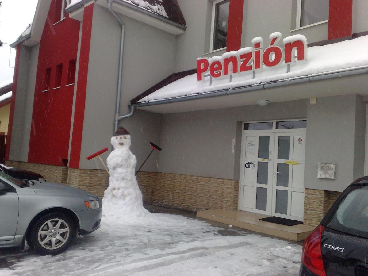 Guest House Penzion Fortuna Tvrdosin Esterno foto