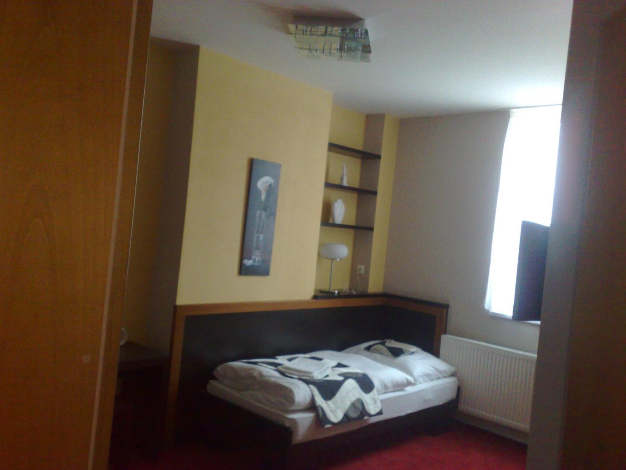 Guest House Penzion Fortuna Tvrdosin Esterno foto