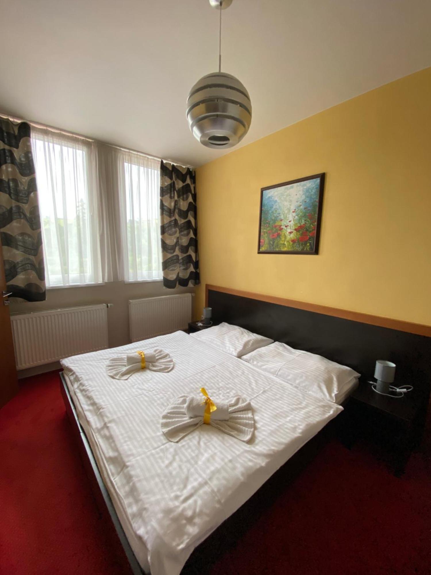Guest House Penzion Fortuna Tvrdosin Esterno foto