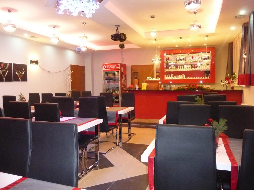 Guest House Penzion Fortuna Tvrdosin Esterno foto