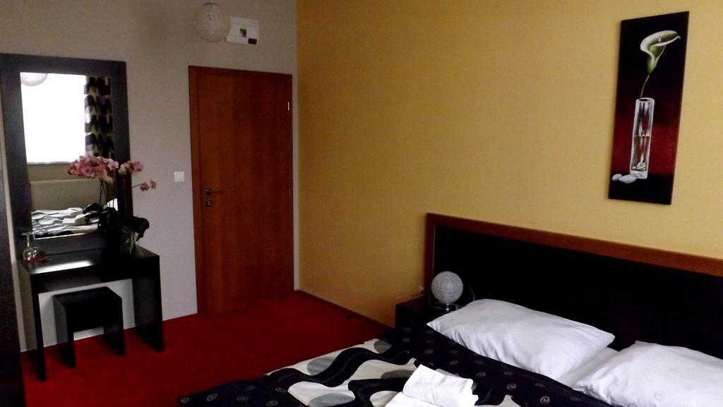 Guest House Penzion Fortuna Tvrdosin Camera foto
