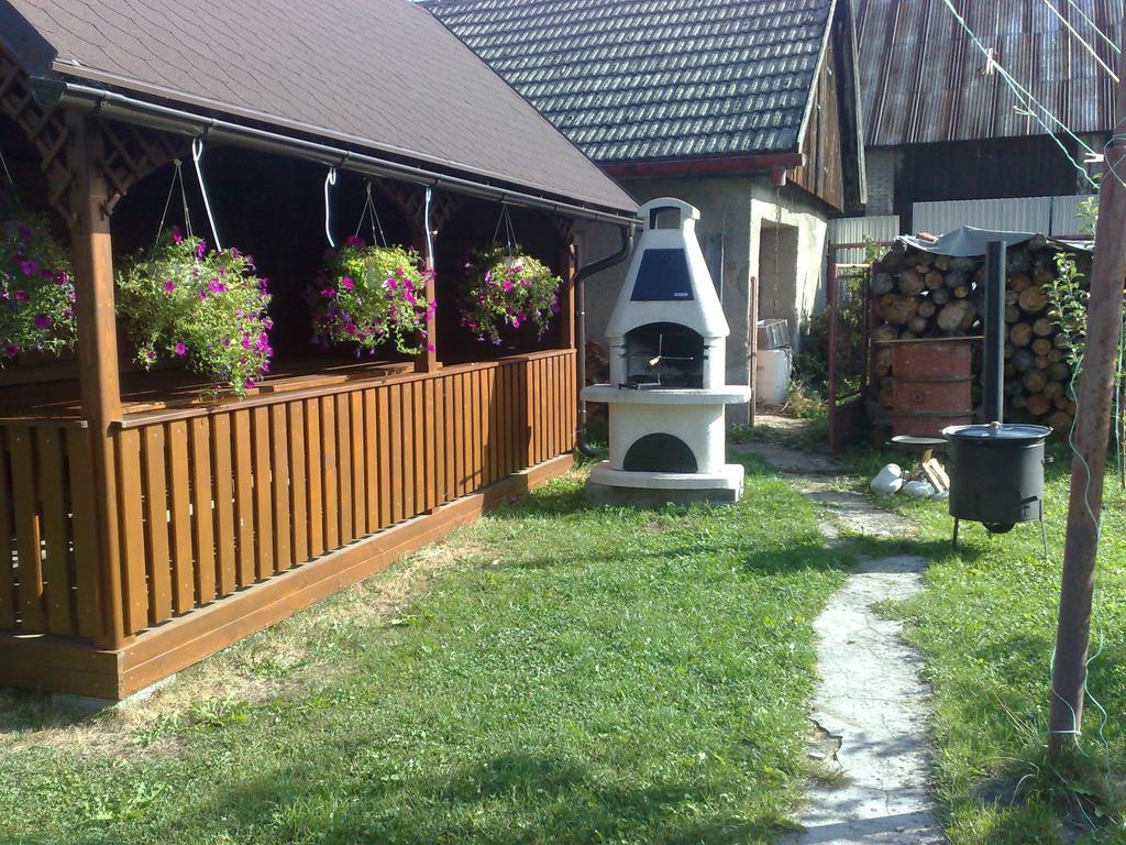 Guest House Penzion Fortuna Tvrdosin Esterno foto