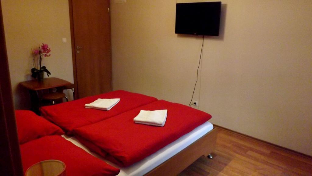 Guest House Penzion Fortuna Tvrdosin Camera foto